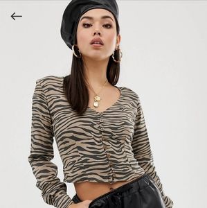 Button Front Top In Zebra